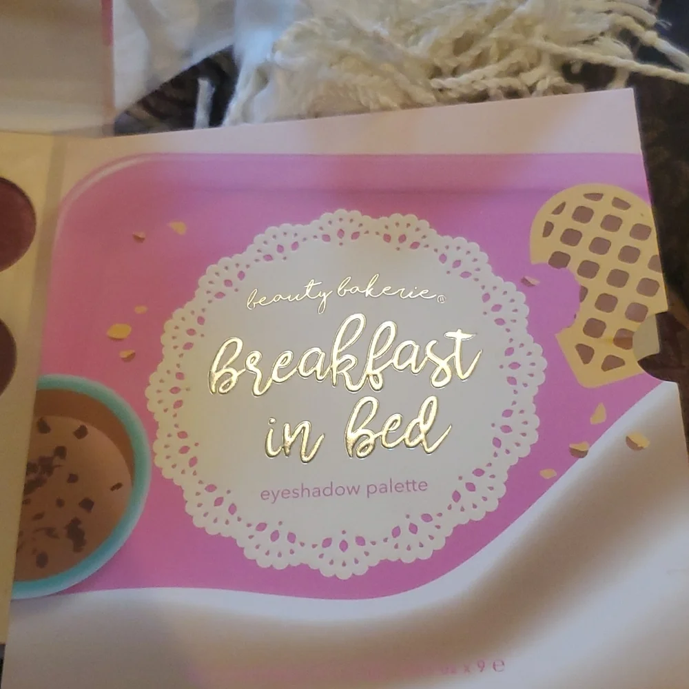Breakfast in bed boxed 9 gorgeous colors